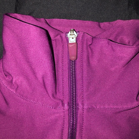 Nike form fitting jacket - Picture 3 of 8